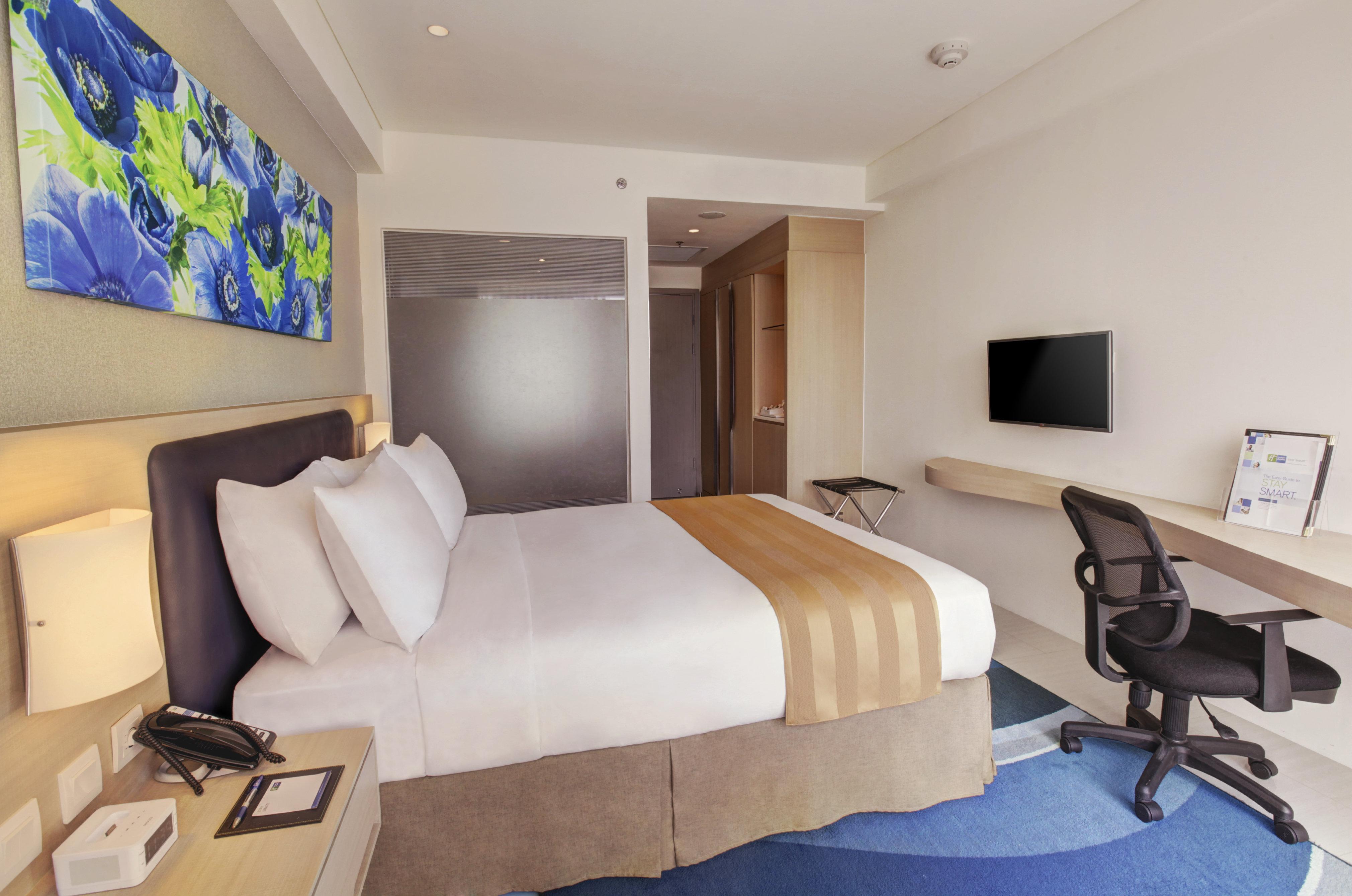 Holiday Inn Express Jakarta International Expo By Ihg Екстериор снимка