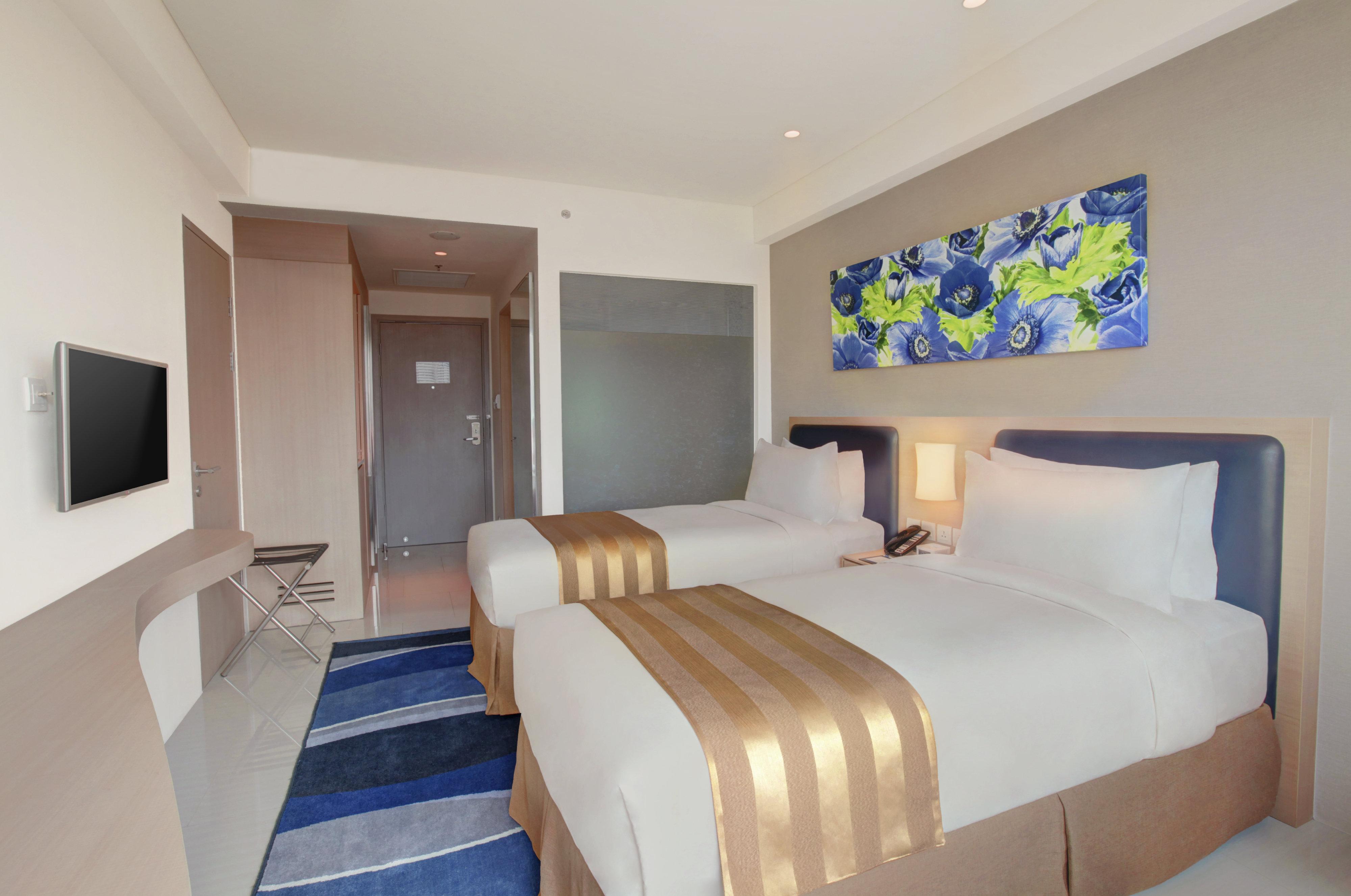 Holiday Inn Express Jakarta International Expo By Ihg Екстериор снимка