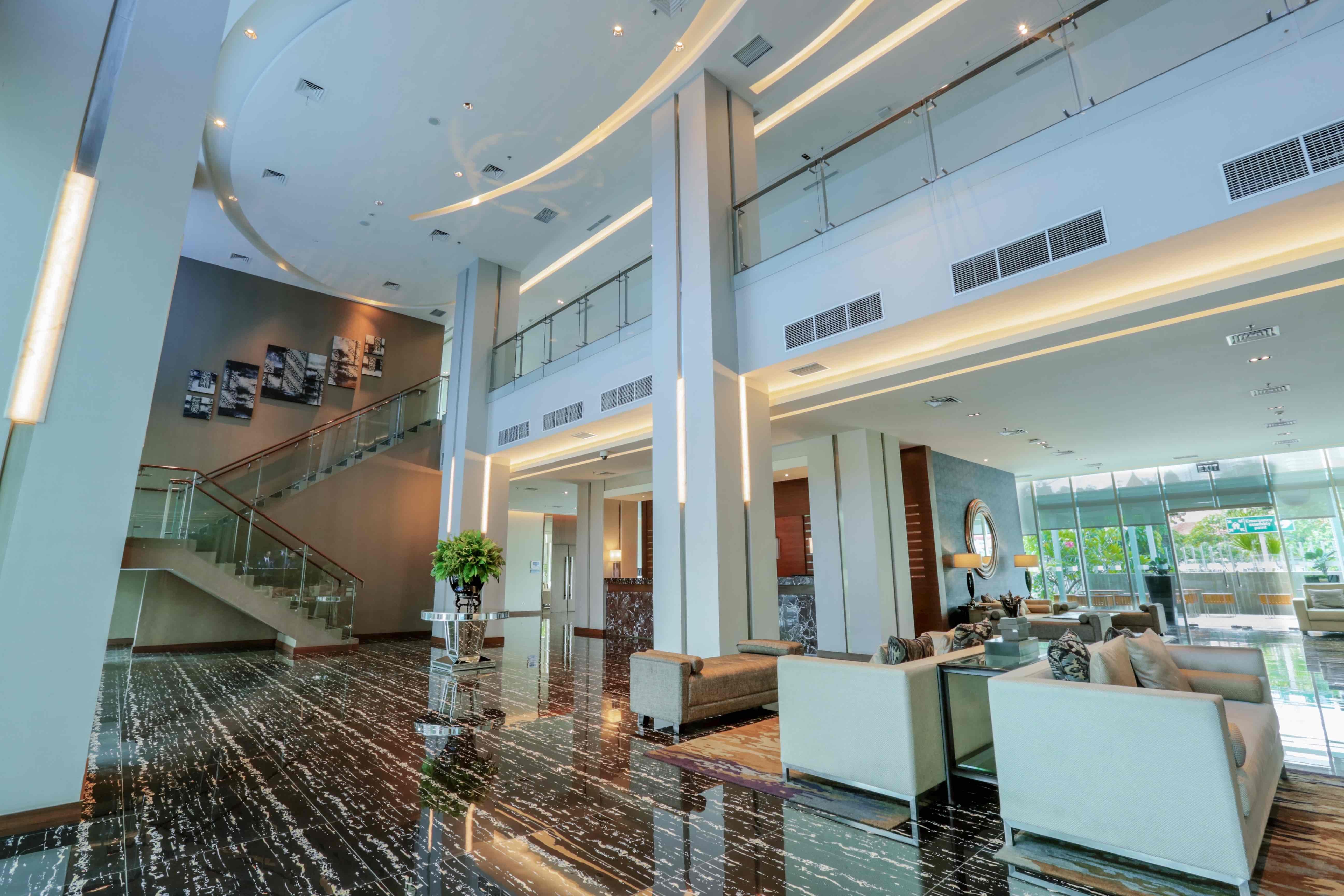 Holiday Inn Express Jakarta International Expo By Ihg Екстериор снимка